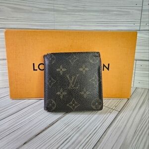 Louis Vuitton Vintage Bi Fold Canvas Monogram Wallet with Coin Pouch